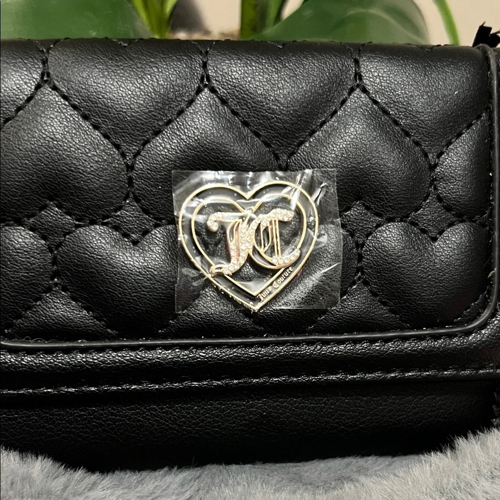 Juicy Couture Black Heart Quilted Wallet NWT retail $35